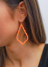 Load image into Gallery viewer, Scott Drop Earrings {3 colors}

